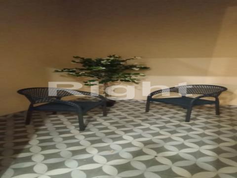 Fully refurbished 2-bedr. flat with patio in S.D.Benfica