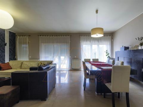 Einfamilienhaus 5+1/2 Schlafzimmer, Carvalhais, Coimbra / Verkaufen