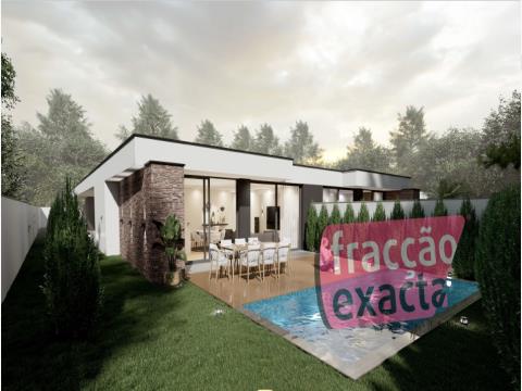 Moradia Térrea T3+1 nova com jardim e piscina em Travanca