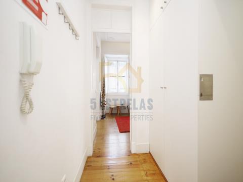 Charming T1+1 renovated apartment in Príncipe Real