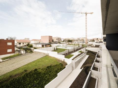 Apartamento T3 em condomínio fechado de luxo, à venda em Leça da Palmeira, Porto