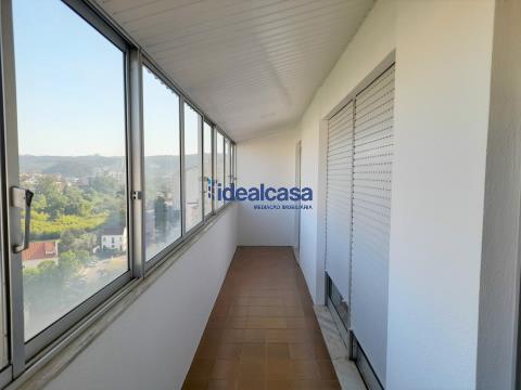 Apartamento T3 com ótimas vistas, em Coimbra