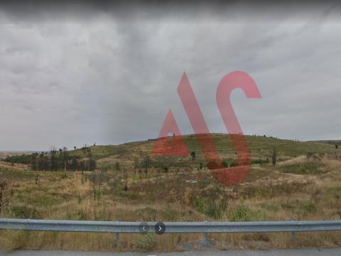 Rustic land with 550000m2 in Mazouco