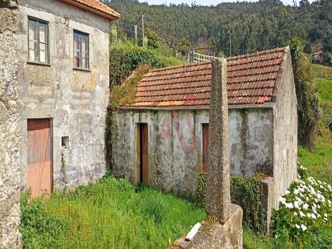 Casa en restauración en Av. Refojos de Riba d´, Santo Tirso