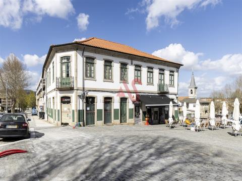 Building in the center of Taipas, Guimarães