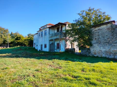 Farm with 12.396m2 in Santo Tirso