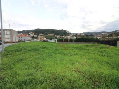 Rustic land with 1,200 m2 in Vilarinho, Santo Tirso