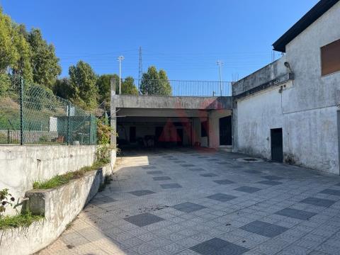 Chalet independiente de 6 dormitorios con piscina en Lordelo, Guimarães