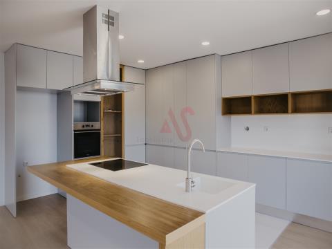 New 4 Bedroom Apartment in Santo Tirso