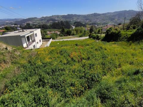 Land for construction with 1,100.55m2 in São Faustino, Guimarães