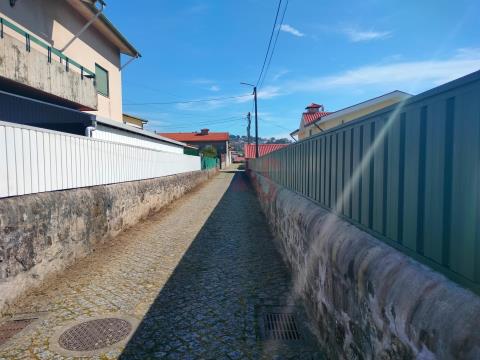 Terrain à bâtir de 2 258 m2 à Vila das Aves, Santo Tirso