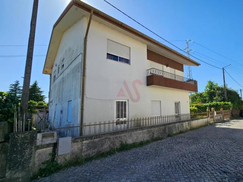 Casa indipendente T5 in Vila das Aves, Santo Tirso