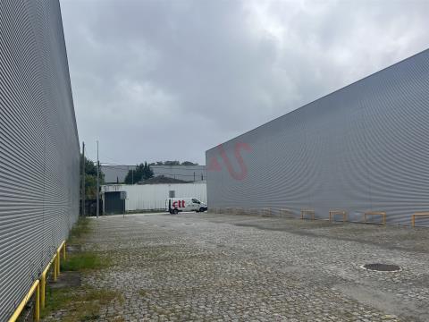 Warehouse with 547.53 m2 in Vila Nova do Campo