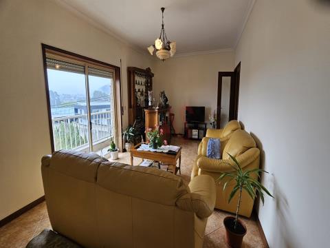 Appartement de 3 chambres à Vilarinho, Santo Tirso