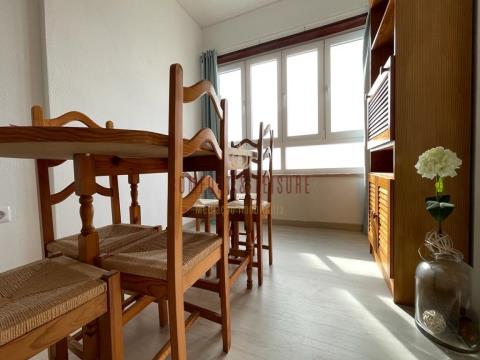 Apartamento de 2 dormitorios totalmente reformado en Santa Cruz, Torres Vedras