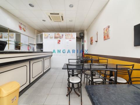 ANG941 - Store for Sale, in Leiria