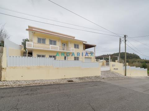 ANG999 - 4 Bedroom House for Sale in Carvalhal Benfeito, Caldas da Rainha