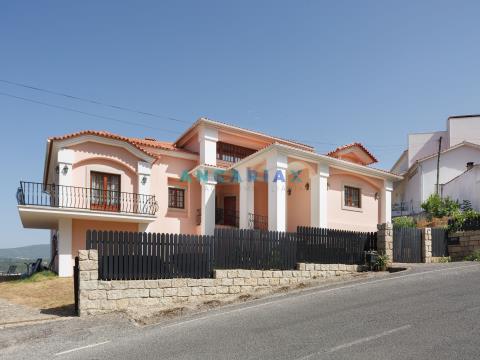 ANG1055 - T9 House for Sale in Barragem do Cabril