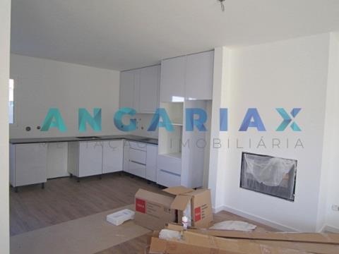 ANG1054 - 4 Bedroom House for Sale in Marinha Grande