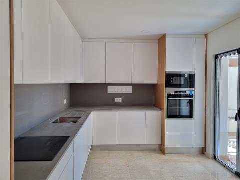 Appartement T3 DUPLEX avec garage, terrasse et jardin, Estoril / Vente / 1.550.000€