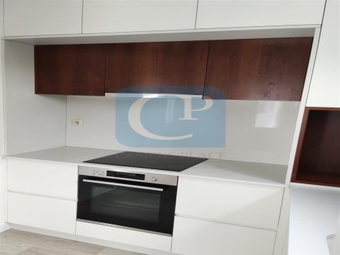 3 bedroom apartment in downtown Porto