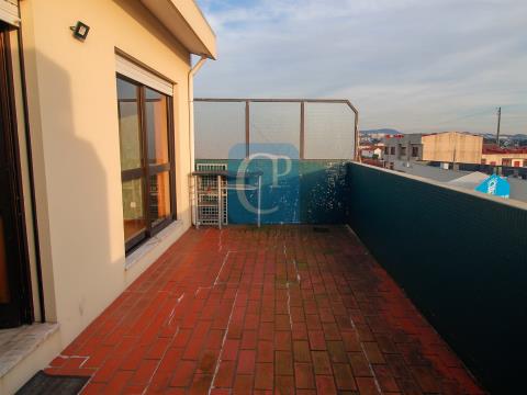 2 bedroom apartment with terrace and balcony in Rio Tinto