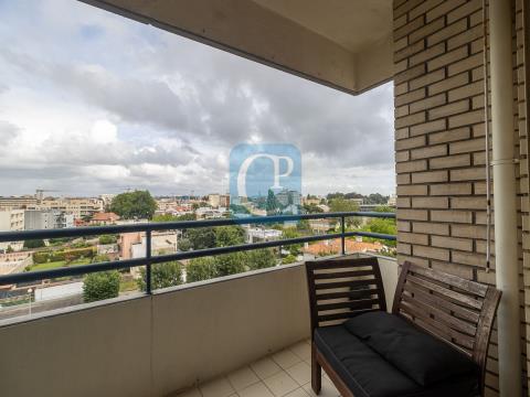 3 bedroom apartment with balcony in Senhora da Hora