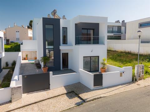 3 bedroom villa with pool in Estômbar: new customizable finishes
