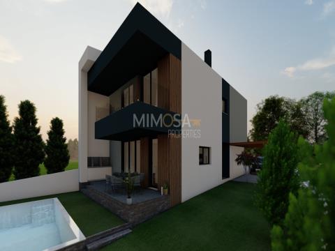 3 bedroom villa with pool in Alvor under construction, close to the beaches.