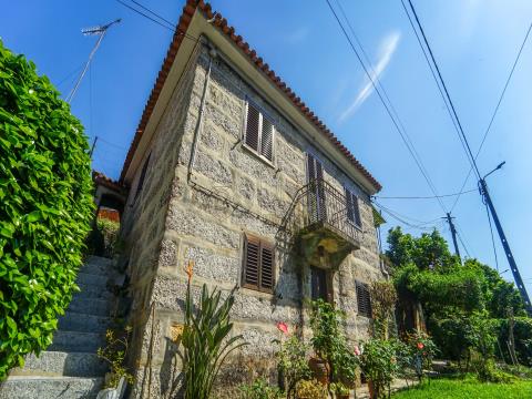 Casa in pietra con 3 camere da letto a Creixomil, Guimarães