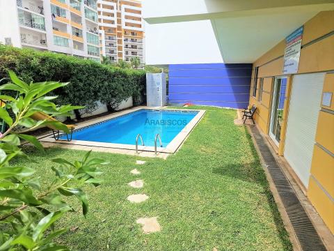 Piso 2 habitaciones - piscina - urbanización cerrada - Alto Quintão - Portimão