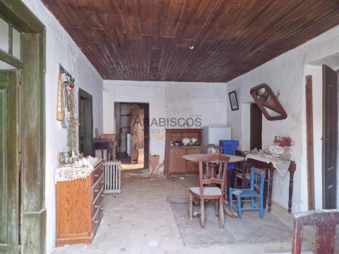Haus T4 - Zu renovieren - Hinterhof - Ruiniertes Nebengebäude - Mexilhoeira Grande - Portimão - Alga