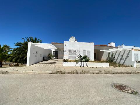 Sunny T1 - west facing - tranquil condominium - views of estuary - gardens - Pontalgar - Algarve