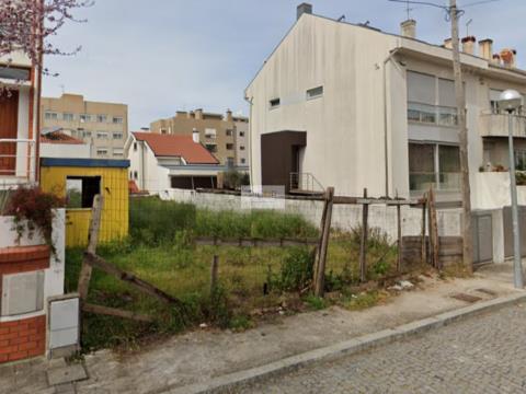 Terreno para construção de moradia a escassos minutos do Hospital de São João