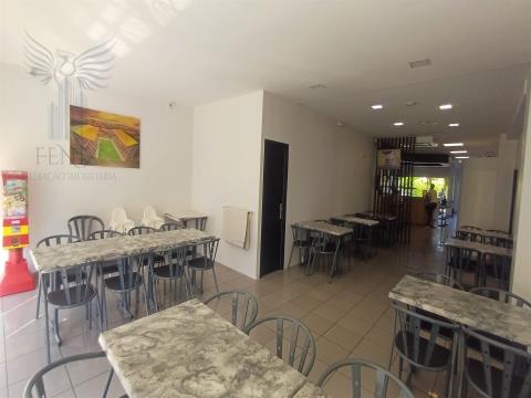 Café snack Bar em Braga a funcionar todo equipado e com elevada faturação