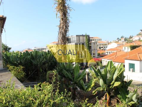 Maison à restaurer de Funchal sur l´île de Madère. €750000,00