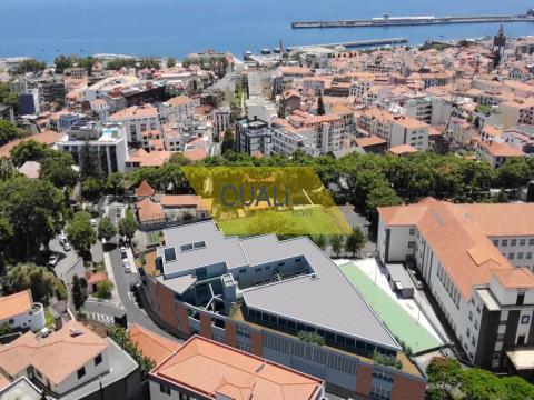 Penthouse T3 au Centre de Funchal - Île de Madère - 1 000 000,00 €