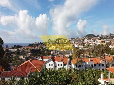 Terreno de 960 m2 con Proyecto Aprobado en Funchal