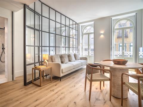 Apartamento na primeira linha do mar, na Foz. com licença de alojamento local