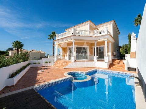 5 Bedroom Villa in a condominium on Golden Triangle, Algarve