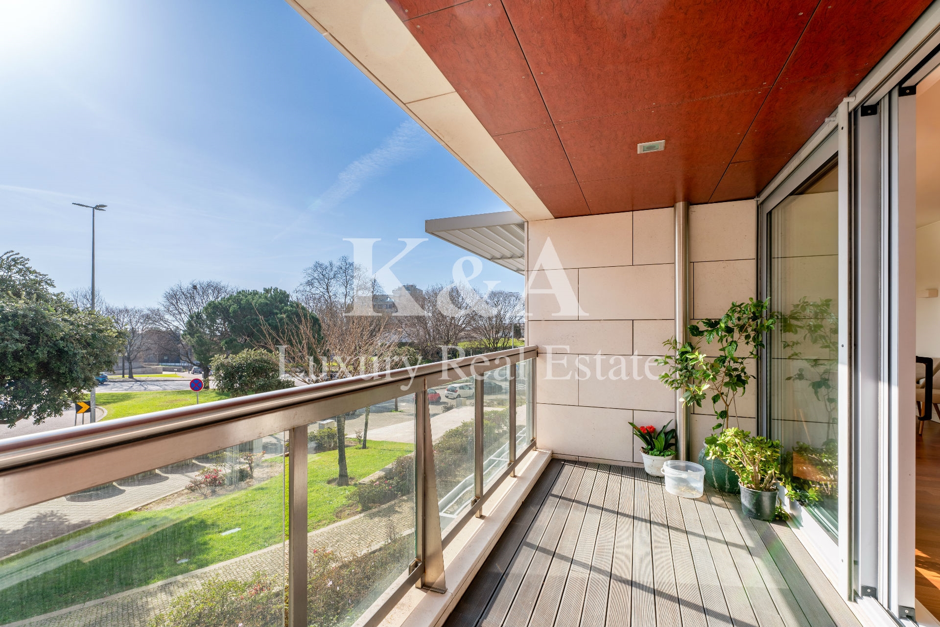 4 bedroom apartment in a quiet area of Foz do Douro