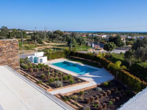 Villa Bonjour, Vistas al mar, Piscina y jardín
