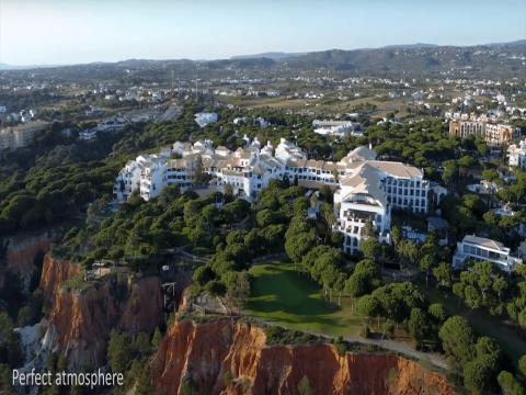 Luxuosa Penthouse localizada no Pine cliffs Resort