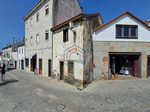 Moradia para Restaurar, zona histórica de Miranda do Douro