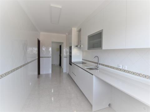 Apartamento T4 Duplex / Garagem / Gândara dos Olivais / Maligueira  / Marrazes e Barosa