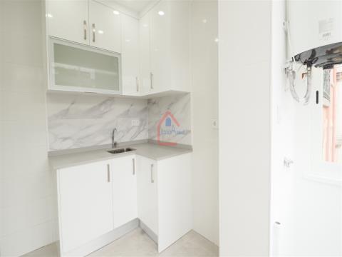 Apartamento T1 em Arroios, Moderno/Remodelado/Com Elevadores/Venda/339500/Ref AT0137