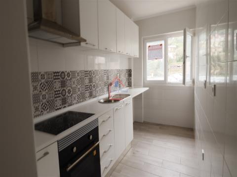 Apartamento na Amadora T2 Remodelado com boa acessibilidade para venda 160000€/REF AT0138