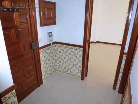 Apartamento de 1 dormitorio con ubicación privilegiada en Oeiras para inversión