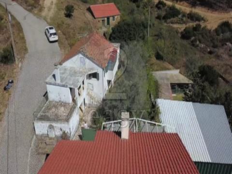 Villa de 3 chambres avec balcon, terrasse et jardin dans les montagnes de Cambas, Oleiros