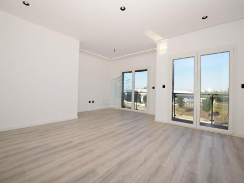 Apartamento T3 + 2  Duplex novo com Garagem e Varandas - Torres Novas